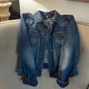 Loft jean jacket size 12P. Super stylish